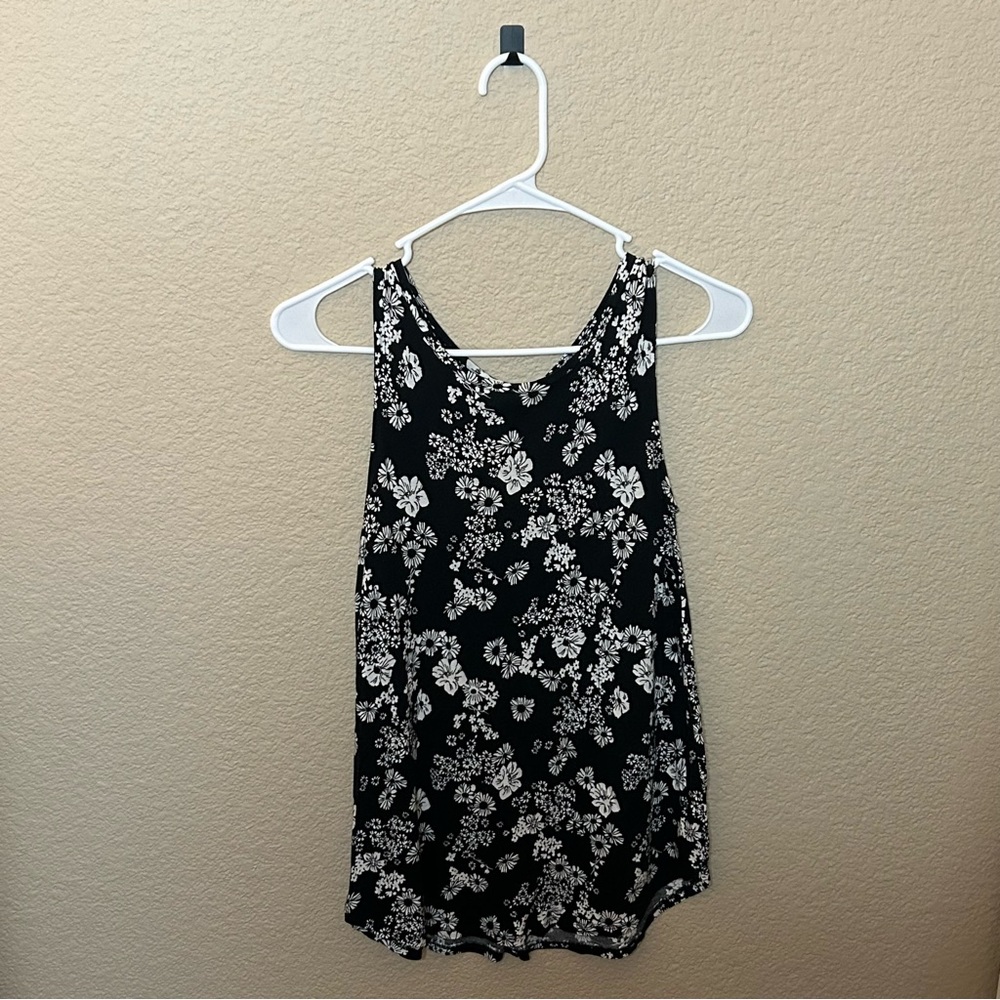 Old Navy High Neck Sleeveless Top, Black and White, Size S